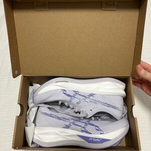 Women’s Ascics Sonicblasts